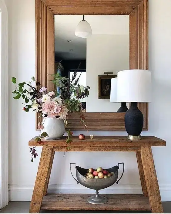 Iluminação que Valoriza: Deixe Seu Aparador Brilhar - inspiração 2