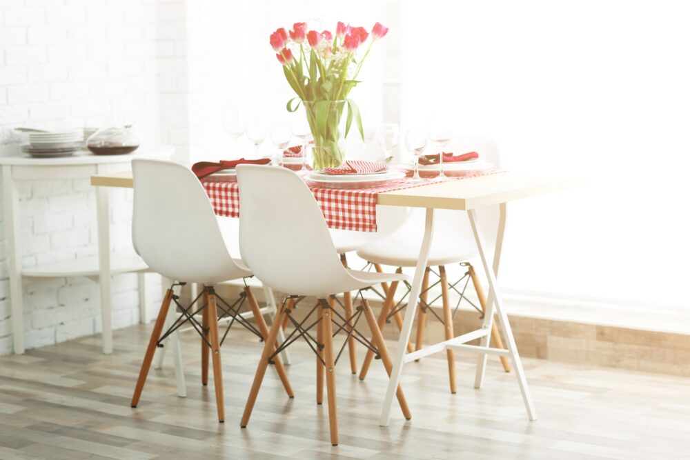 Eames DSW Colorida: Inspiração para Escritórios e Cantinhos de Estudo - inspiração 2