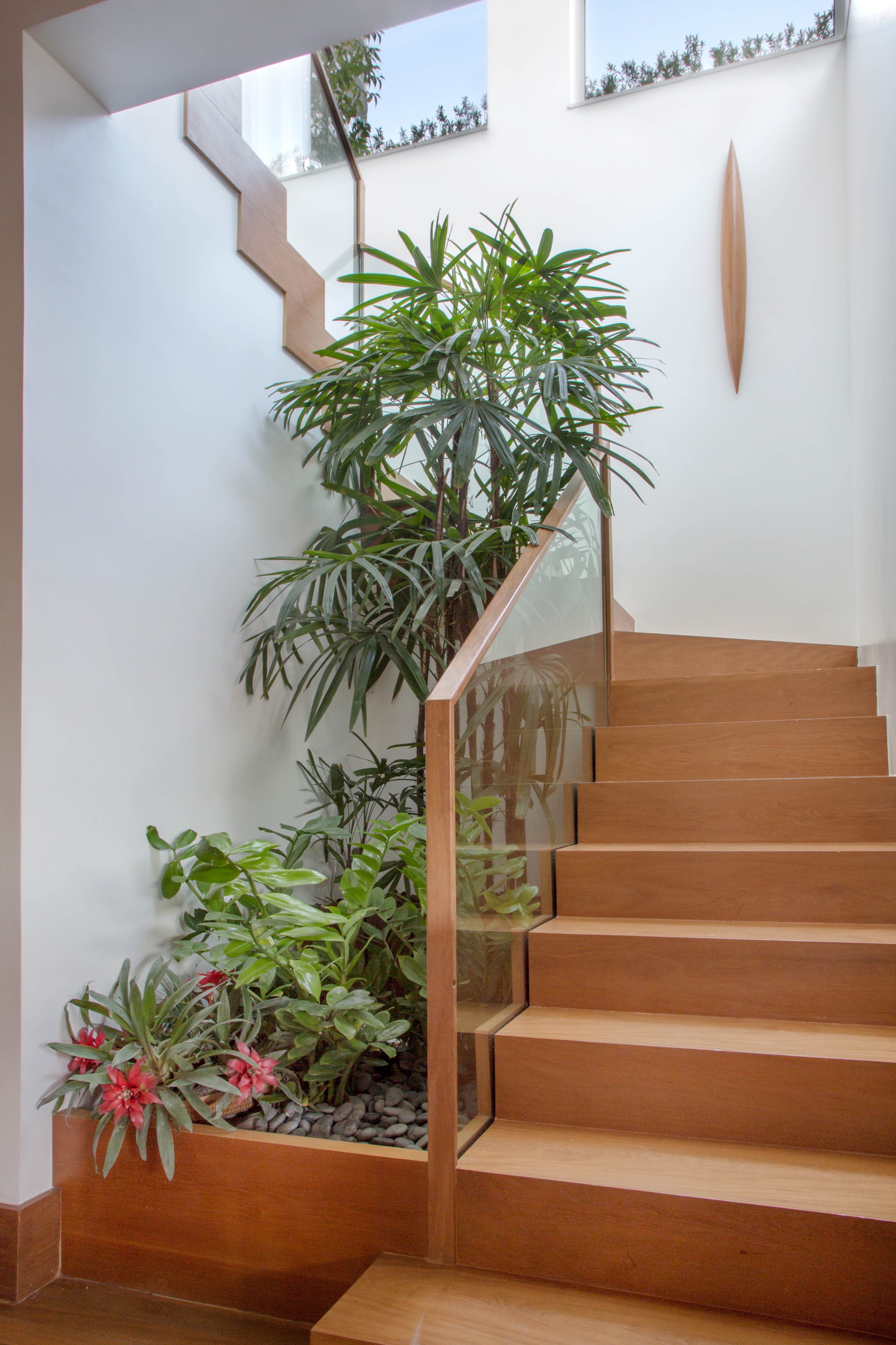 Iluminação que Valoriza: Como a Luz Muda a Percepção dos Vasos - inspiração 2