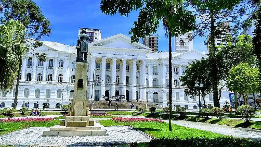 Satisfação dos Alunos e Egressos: A Voz de Quem Viveu a Experiência - inspiração 1