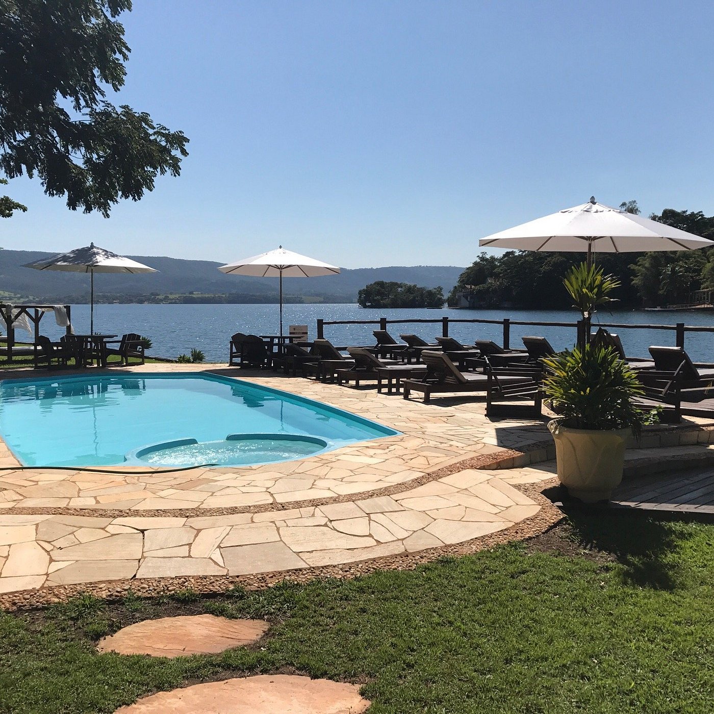 Passeios de Barco Inesquecíveis: Vistas Panorâmicas do Lago - inspiração 1