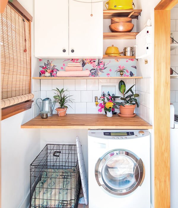 Otimize Cada Centímetro Vertical: Invista em Prateleiras e Nichos - inspiração 1