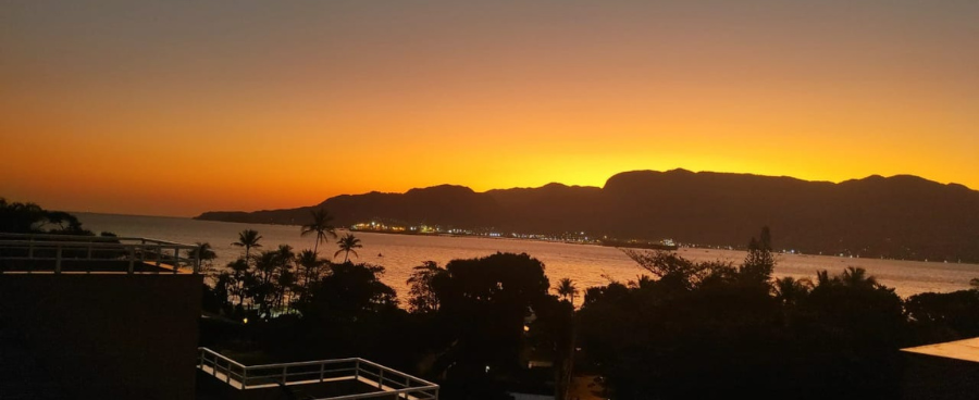 Praia do Julião: Vista Panorâmica e Águas Calmas - inspiração 2