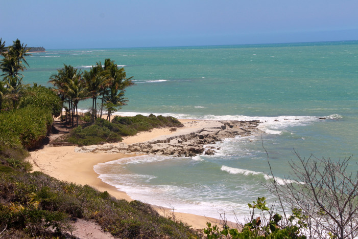 Arraial d'Ajuda: Falésias Coloridas e Vida Noturna Vibrante - inspiração 1