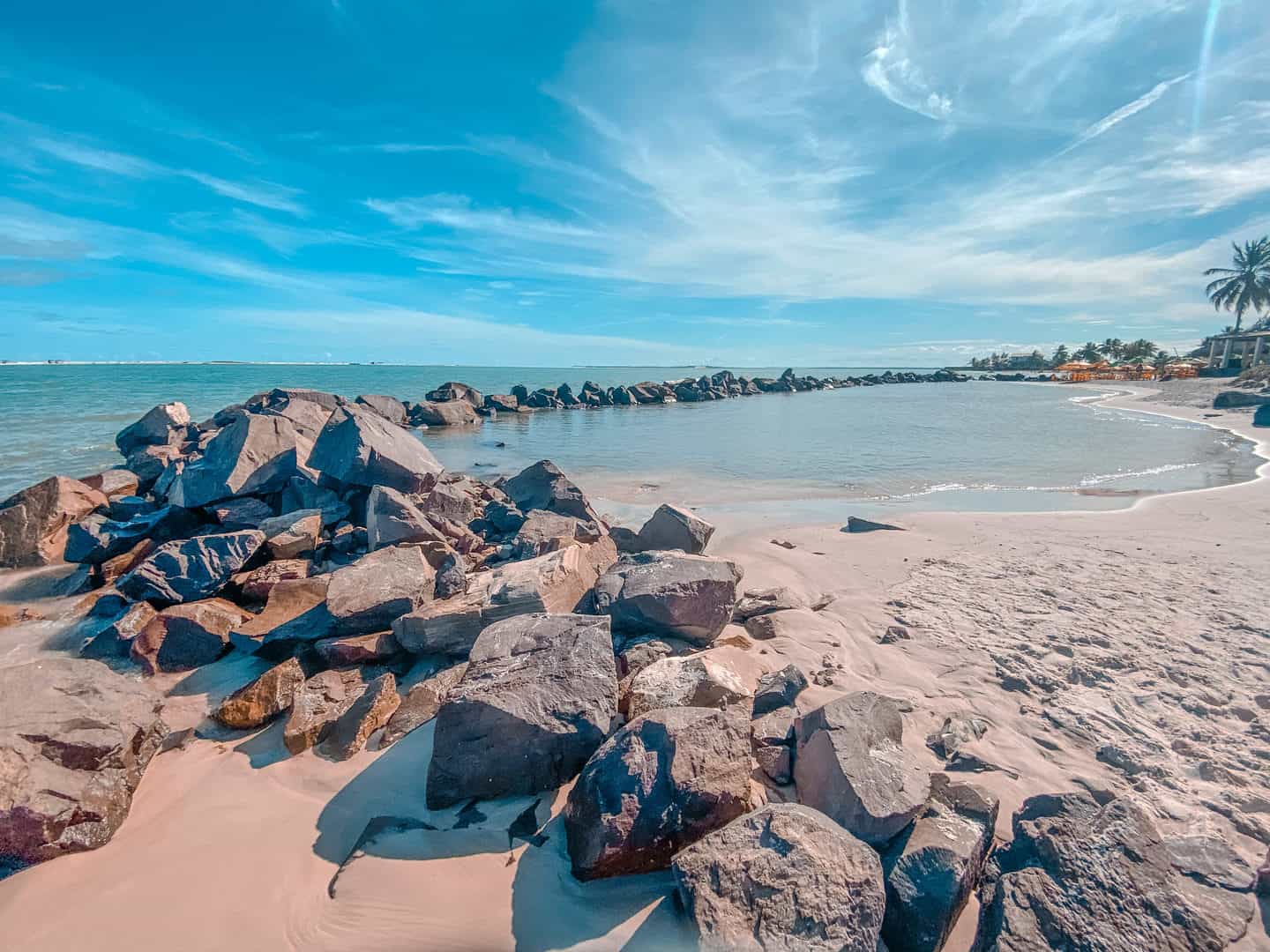 Praia da Ponta dos Padres: Charme e Tranquilidade em Meio a Coqueirais - inspiração 2