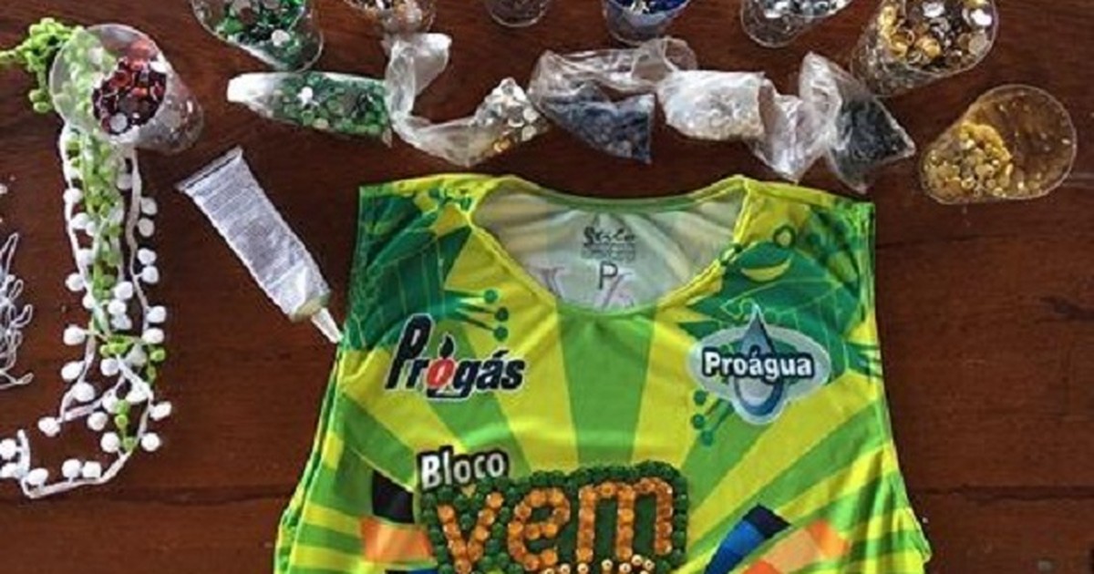 5 ideias de títulos:
1. Transforme seu Abadá: Guia Completo de Customização DIY
2. Onde Comprar Abadás Personalizados: Melhores Lojas Online
3. Tendências de Customização de Abadás para o Carnaval 2026
4. Serviços de Ateliê: Deixe seu Abadá Profissional
5. Abadás em Tecido Helanca: Conforto e Estilo para a Folia