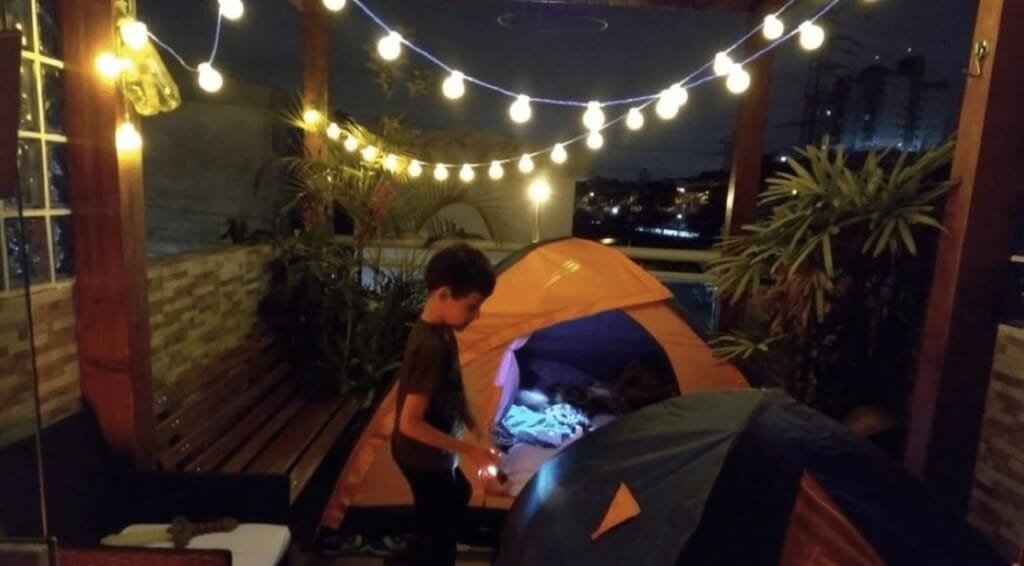 Guia Completo: Como Montar um Acampamento Inesquecível no Quintal