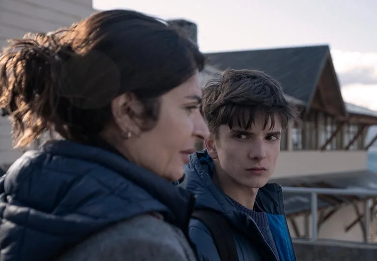 Além de Adolescência: Séries Que Exploram o Universo Jovem na Netflix e HBO