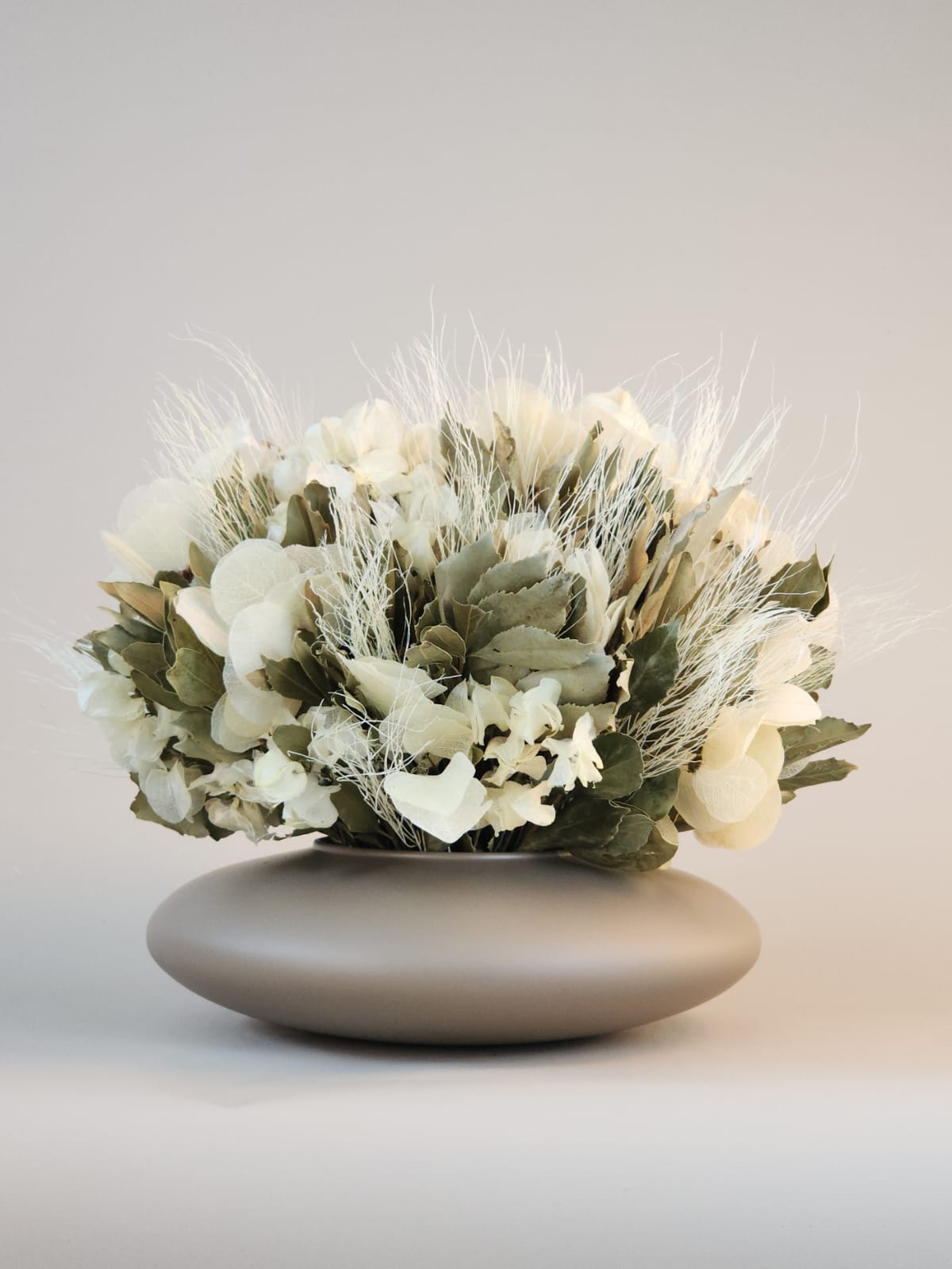 DIY: Crie um Centro de Mesa Elegante com Itens que Você Já Tem