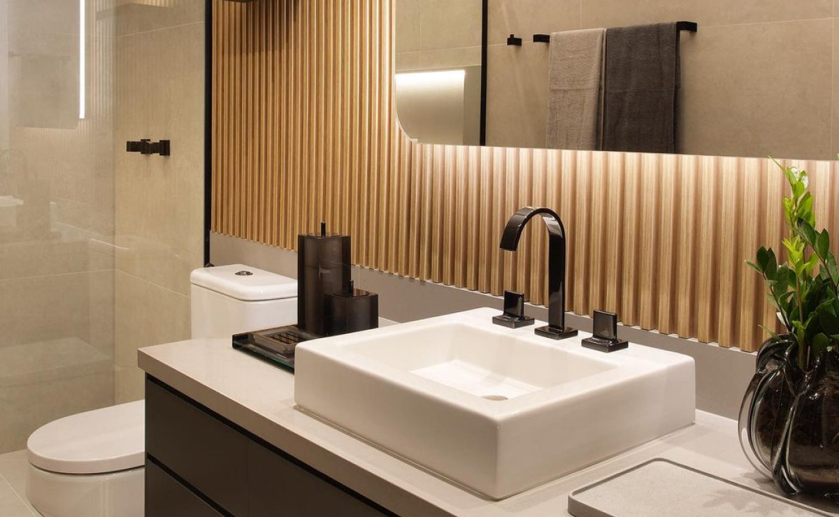 5 ideias de títulos:
1. Banheiro com Claraboia: Transforme seu Espaço com Luz Natural
2. Claraboia Ventilada vs. Fixa: Qual a Melhor para o seu Banheiro?
3. O Guia Completo de Instalação e Manutenção de Claraboias em Banheiros
4. Claraboia de Vidro no Banheiro: Luxo e Funcionalidade
5. Soluções Criativas: Banheiros sem Janela com Claraboias Modernas