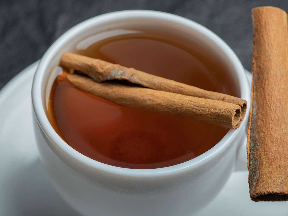 Chá de Canela: Guia Completo de Benefícios e Como Preparar