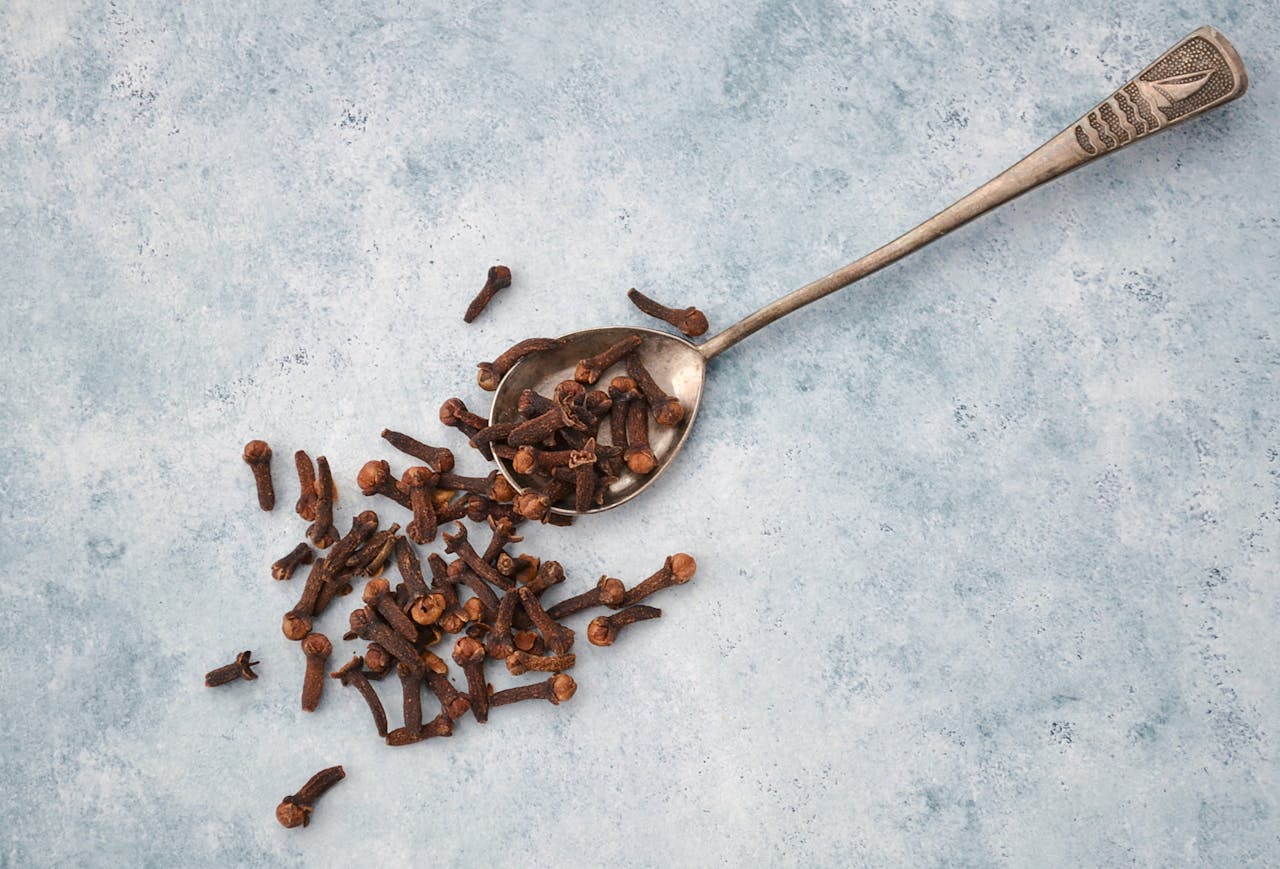 Mitos e Verdades sobre o Cravo-da-Índia: O Que a Ciência Diz