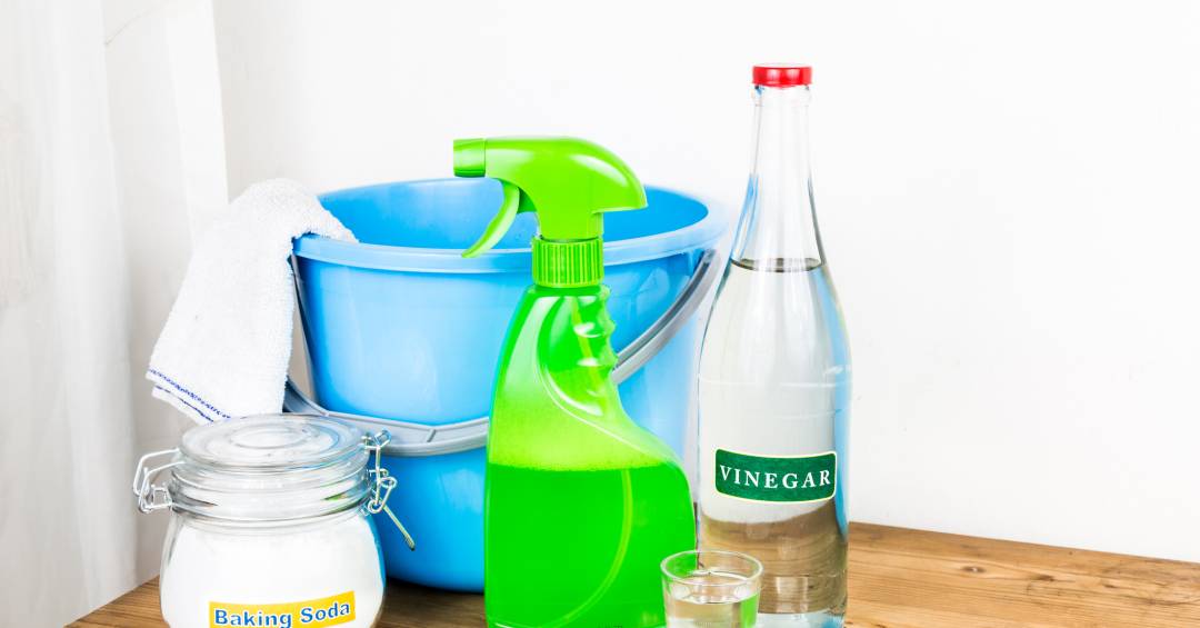 Misturas Perigosas na Limpeza: O Que Não Combinar com Bicarbonato e Vinagre