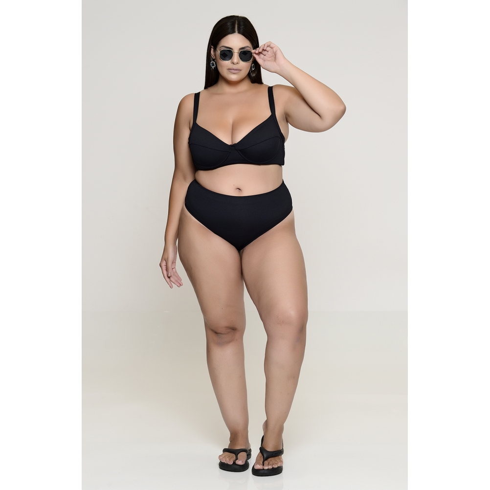As melhores marcas de biquíni plus size com alta sustentação