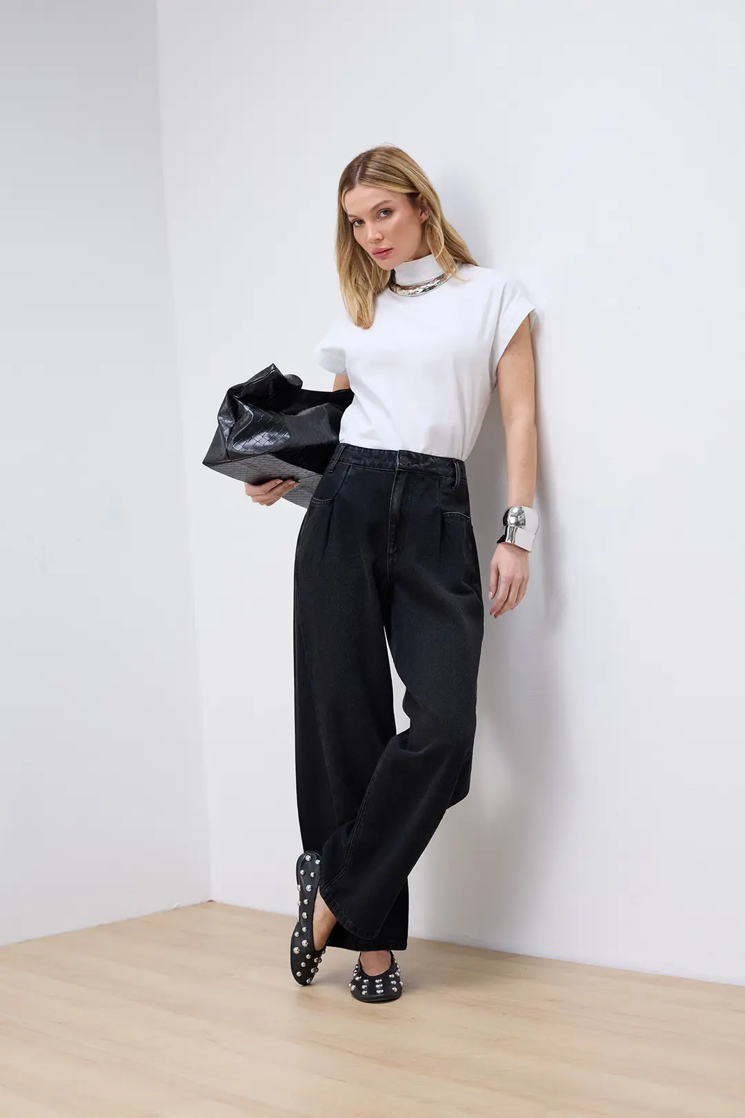 Calça Barrel: A Tendência de Moda que Valoriza Todos os Tipos de Corpo