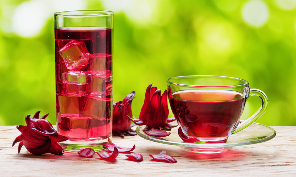 Chá de Hibisco na Gravidez: Mitos e Verdades sobre os Riscos