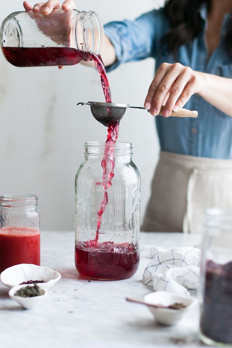 chá de hibisco tem cafeína
