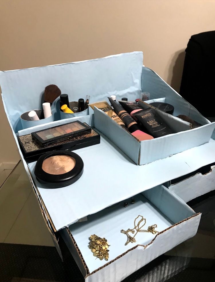 Materiais Essenciais para Organizar sua Maquiagem sem Gastar Muito