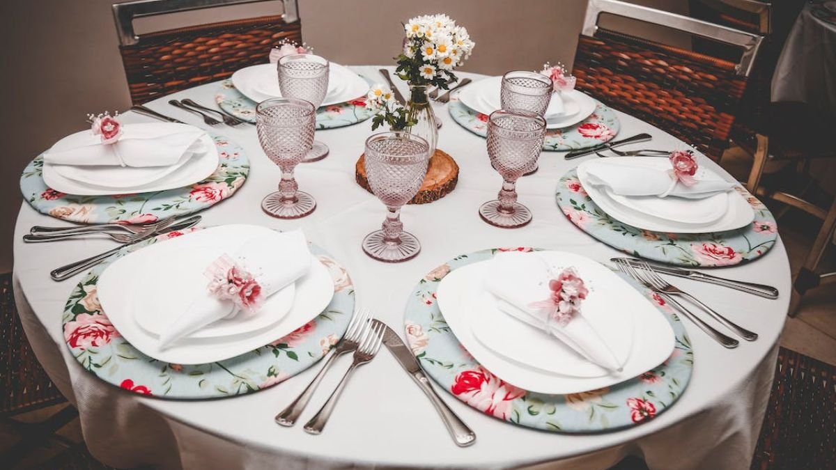 como montar mesa posta simples