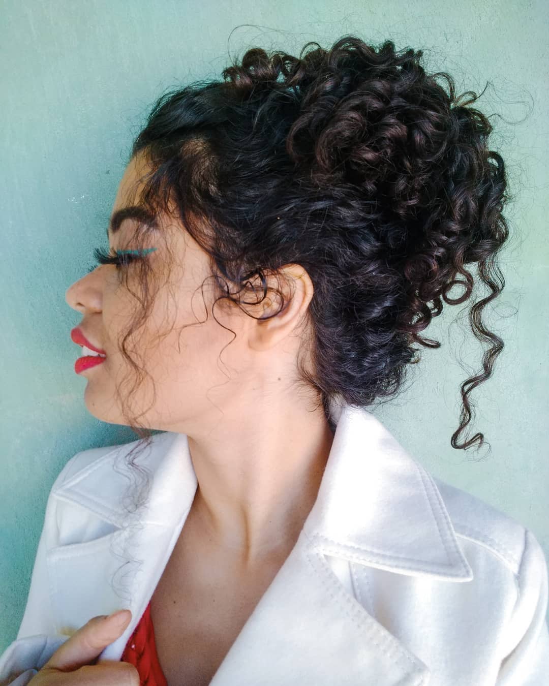 coque abacaxi vs coque despojado para cabelo cacheado