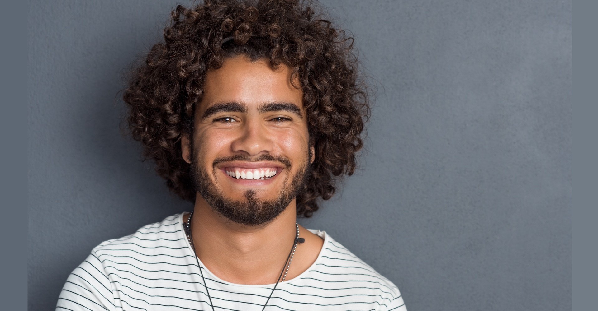 Produtos Essenciais para a Finalização Perfeita do Cabelo Cacheado Masculino
