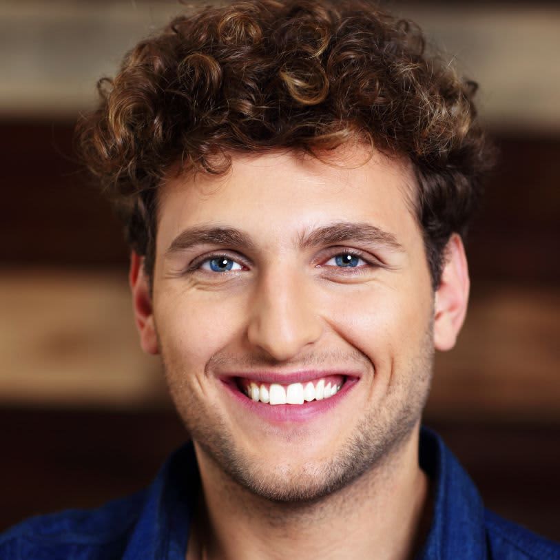 corte de cabelo cachos masculino