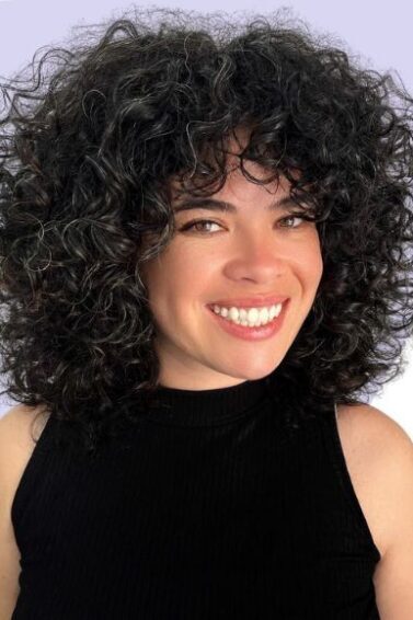 Como cuidar do cabelo cacheado após o corte