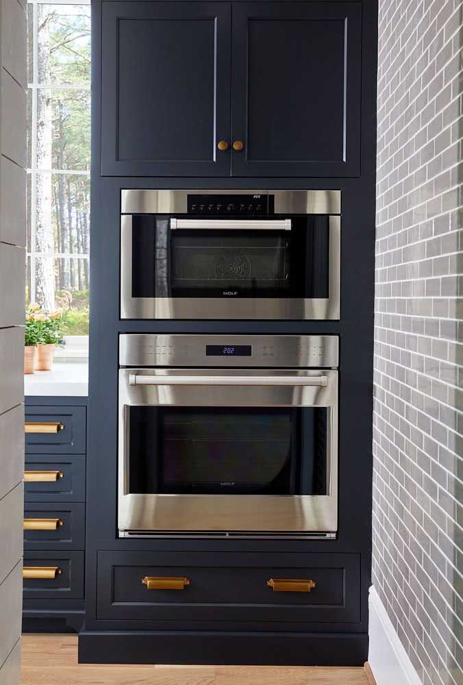 5 ideias de títulos:
1. Torre Quente: A Solução Inteligente para sua Cozinha
2. Transforme sua Cozinha com uma Torre Quente Funcional
3. Torre Quente: Benefícios e Inspirações para um Espaço Moderno
4. Como Escolher a Torre Quente Ideal para sua Casa
5. Torre Quente vs. Bancada: Qual a Melhor Opção para sua Cozinha?