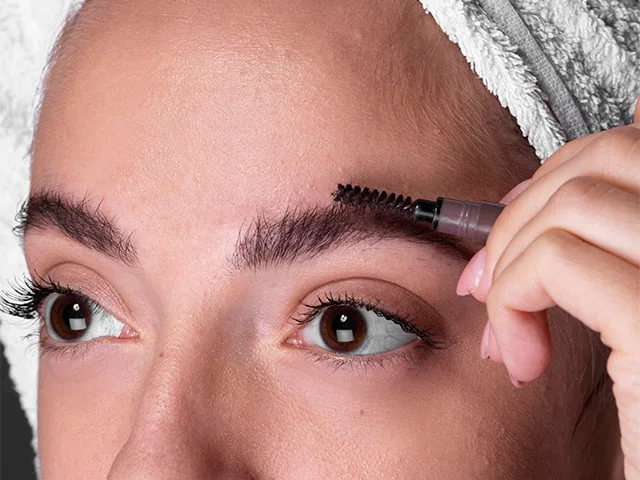 crescer pelos na sobrancelha