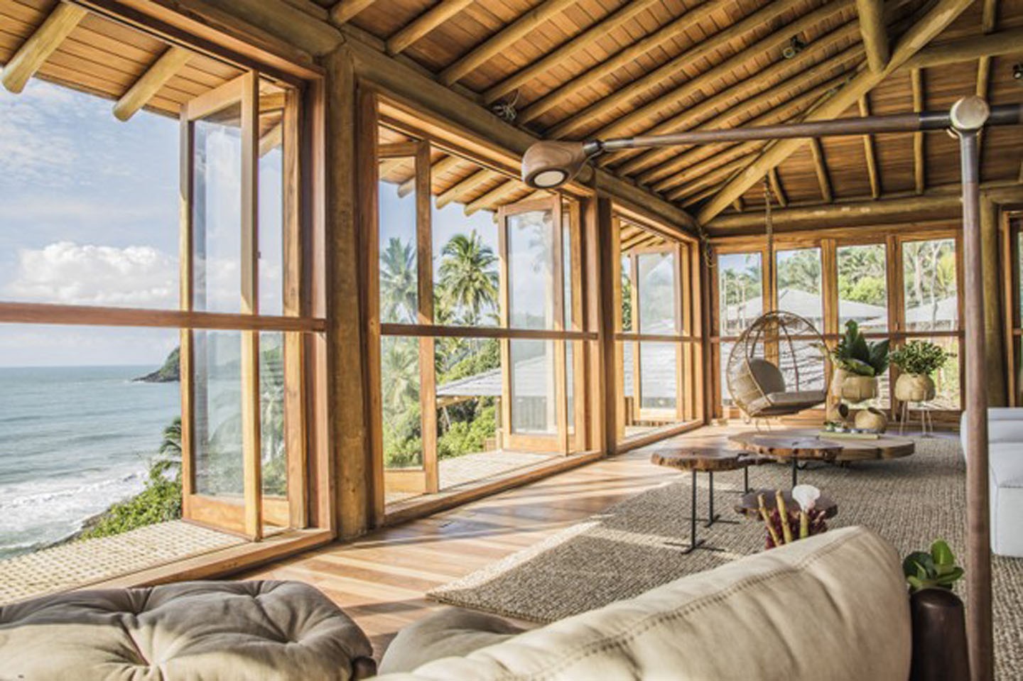 Elementos naturais na decoração de casas de praia