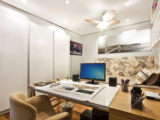 quanto custa decorar escritório com mesa de madeira