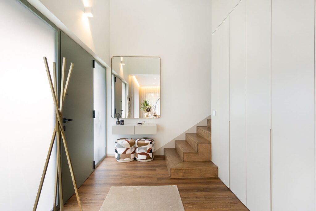 5 Dicas Essenciais para Decorar um Hall de Entrada Pequeno