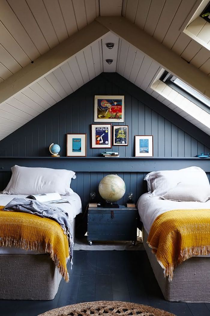 Personalização Criativa: Adesivos e Quadros para Quarto de Gêmeos