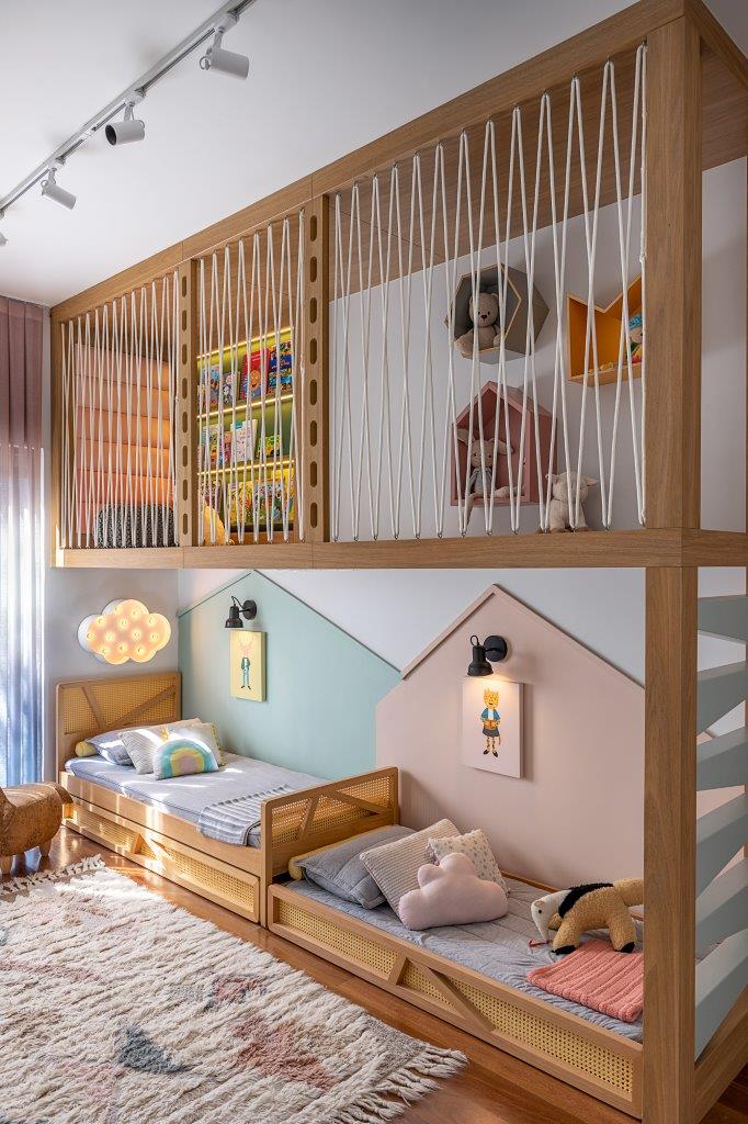 Personalização Criativa: Adesivos e Quadros para Quarto de Gêmeos