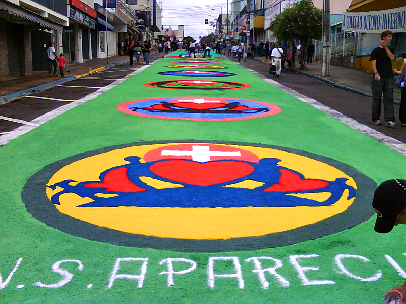 Guia Completo: Como são os Tapetes de Corpus Christi em Matão e Ouro Preto