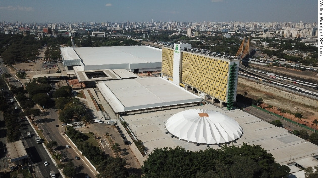 Ônibus e Estacionamento