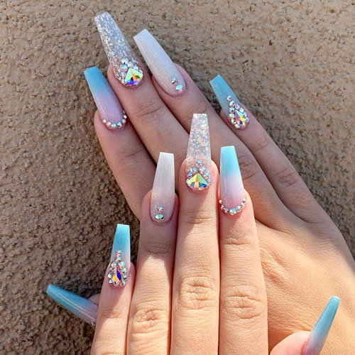 Tendências de Unhas 2026: O Que o Luxo Silencioso Revela para Seus Dedos