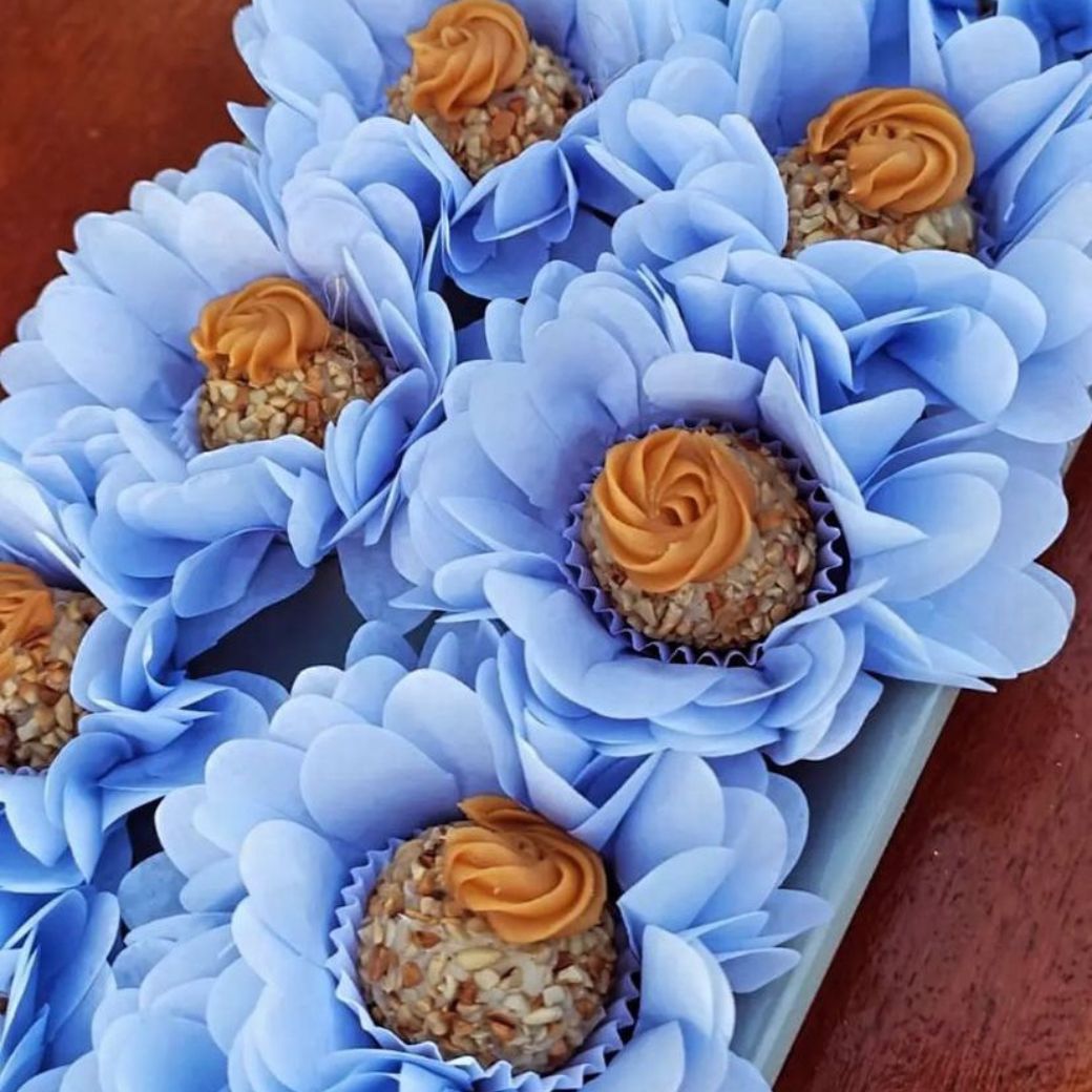 forminhas de papel flor peônia para brigadeiro gourmet