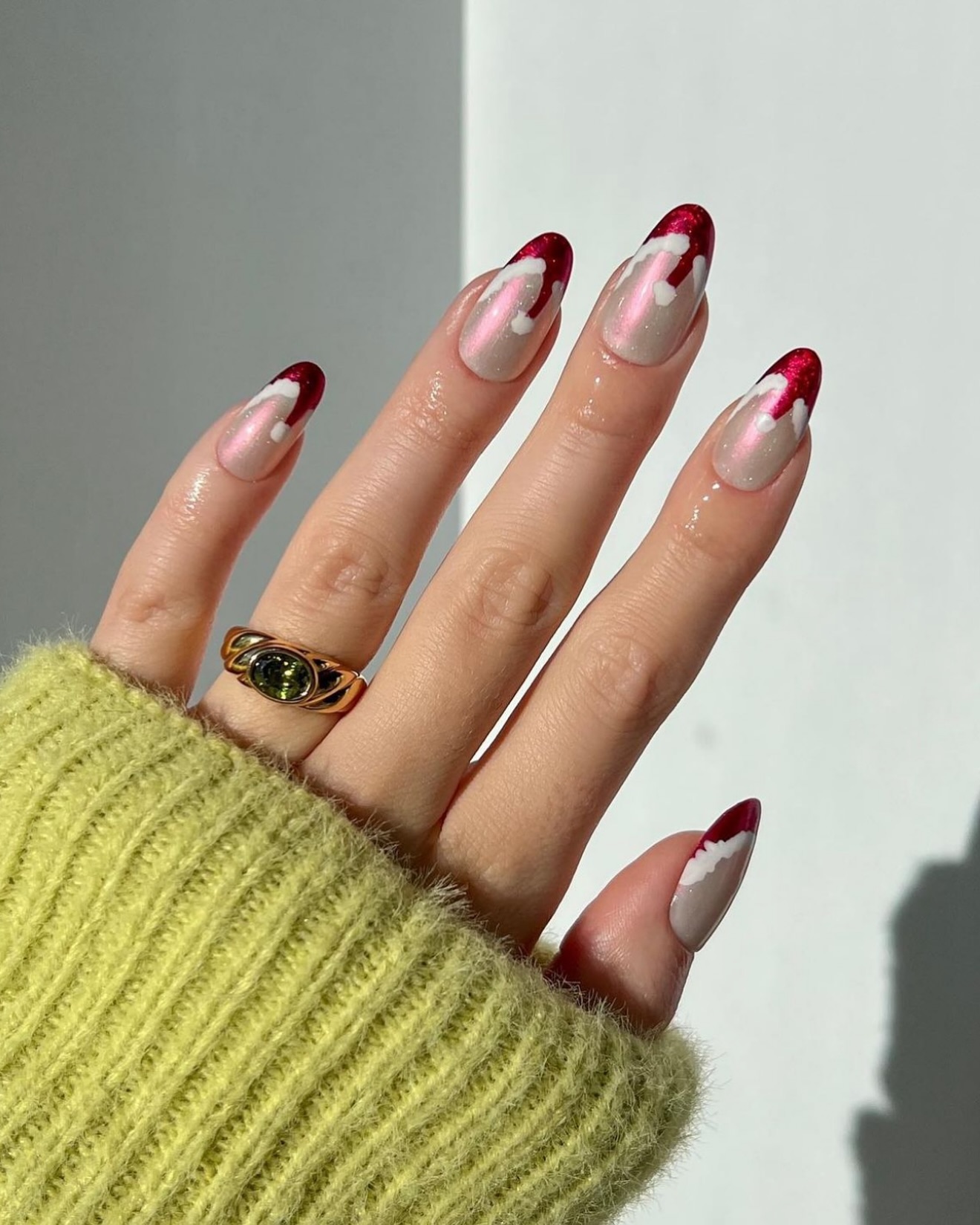 Top 5 Esmaltes Essenciais para uma Francesinha Impecável