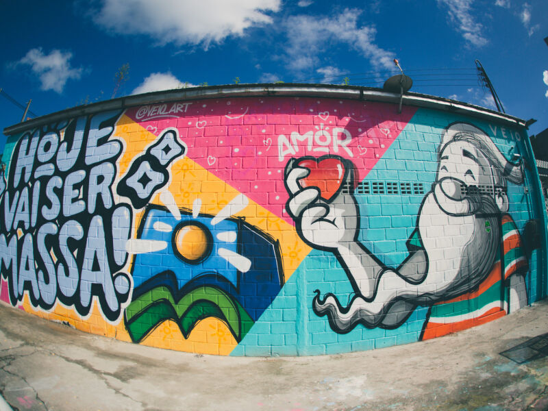 5 ideias de títulos:
1. Descubra o Beco do Batman: Um Guia Completo para o Coração do Grafite em São Paulo.
2. Os 5 Artistas de Grafite que Você Precisa Conhecer em São Paulo.
3. Grafite em São Paulo: Como a Arte Urbana Transforma Espaços Públicos.
4. Roteiro de Grafite em SP: Os Melhores Lugares para Explorar a Arte de Rua.
5. O Dia do Grafite: Celebrando a Cultura Urbana em São Paulo.