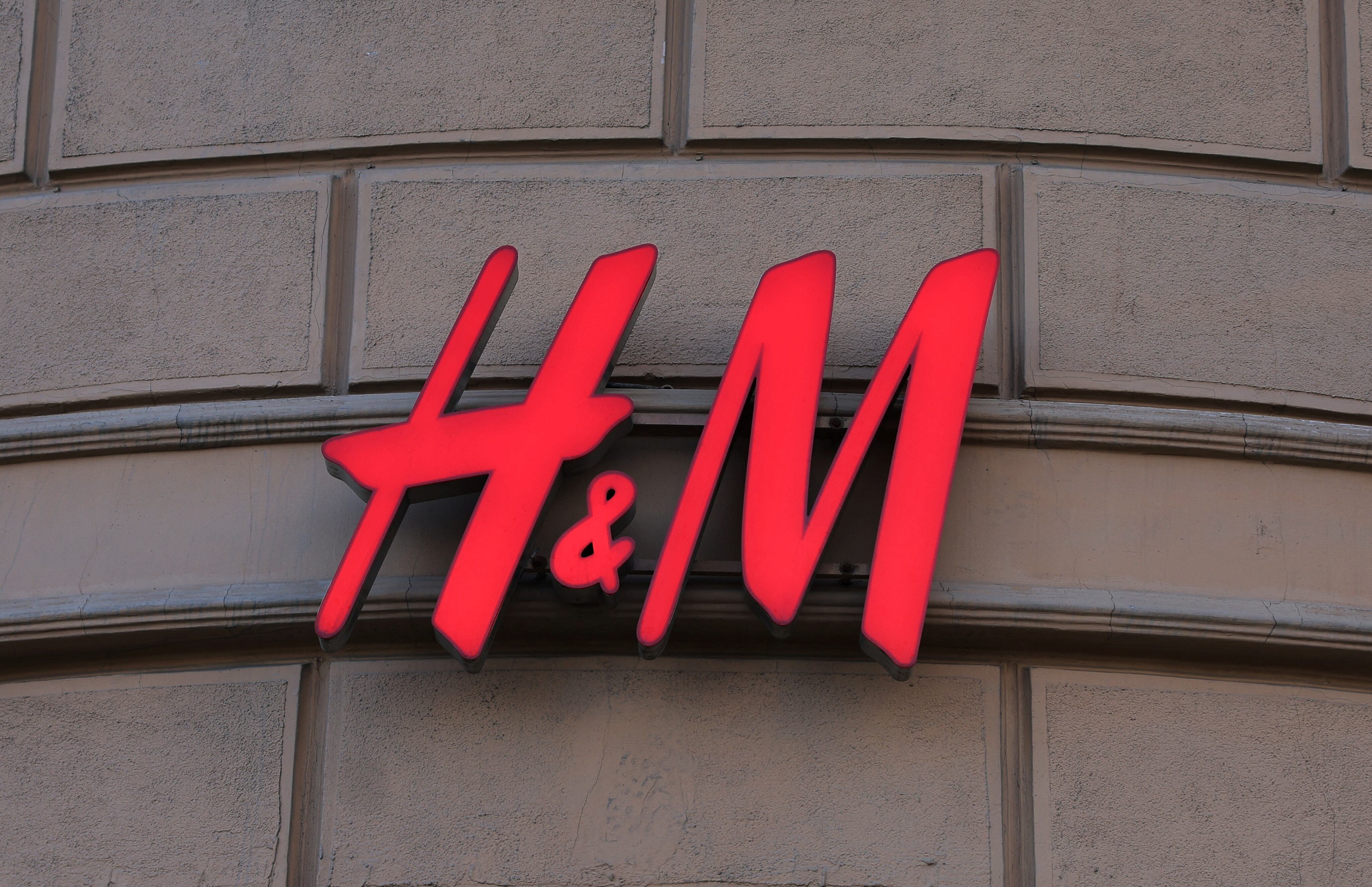 Comparativo de Preços: H&M vs. Zara