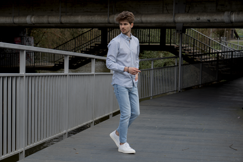 Dicas de Styling: Elevando Seu Look Casual Chic com Detalhes Simples