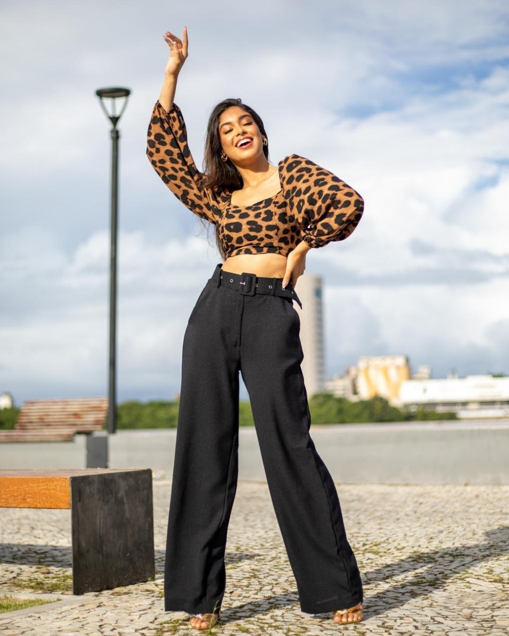 Do Básico ao Chique: Truques de Estilização para Elevar Seus Looks Diários