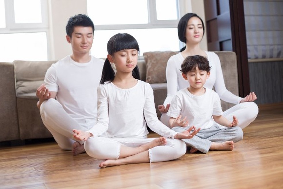 Meditação e fé: integrando a espiritualidade na rotina familiar