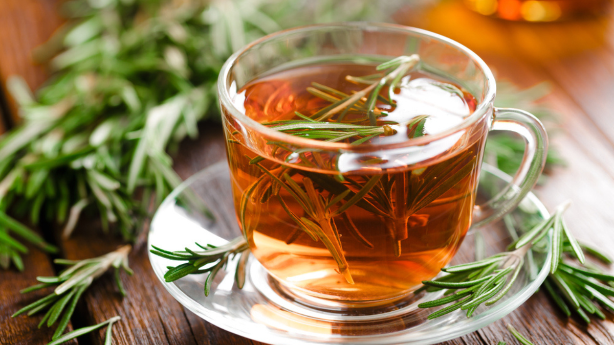 Os Perigos e Contraindicações do Chá de Alecrim