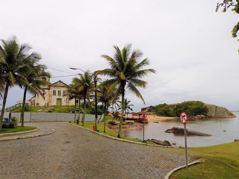 Onde Comer em Barra de São João: Melhores Restaurantes e Sabores Locais