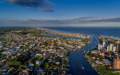 praias e gastronomia