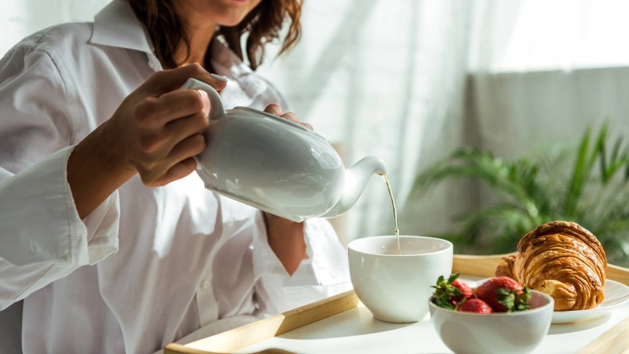 O ritual do Cha de Camomila crie um momento de paz no seu dia