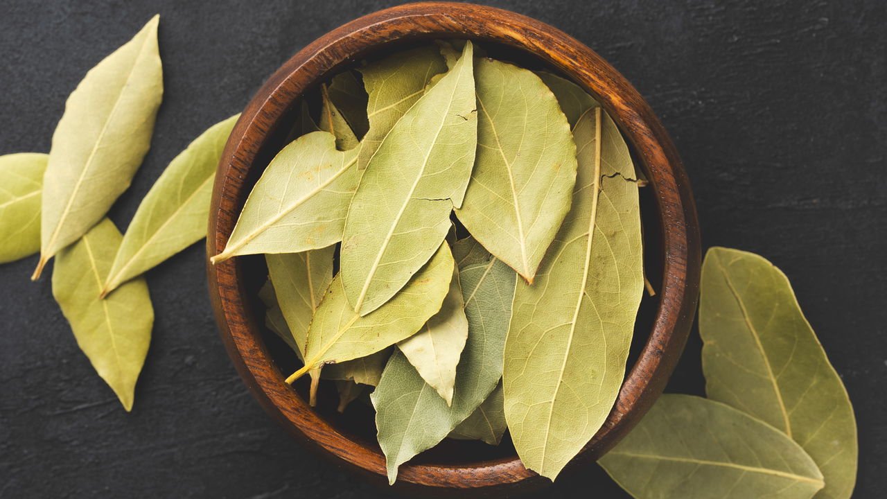 Para que serve o louro na cozinha