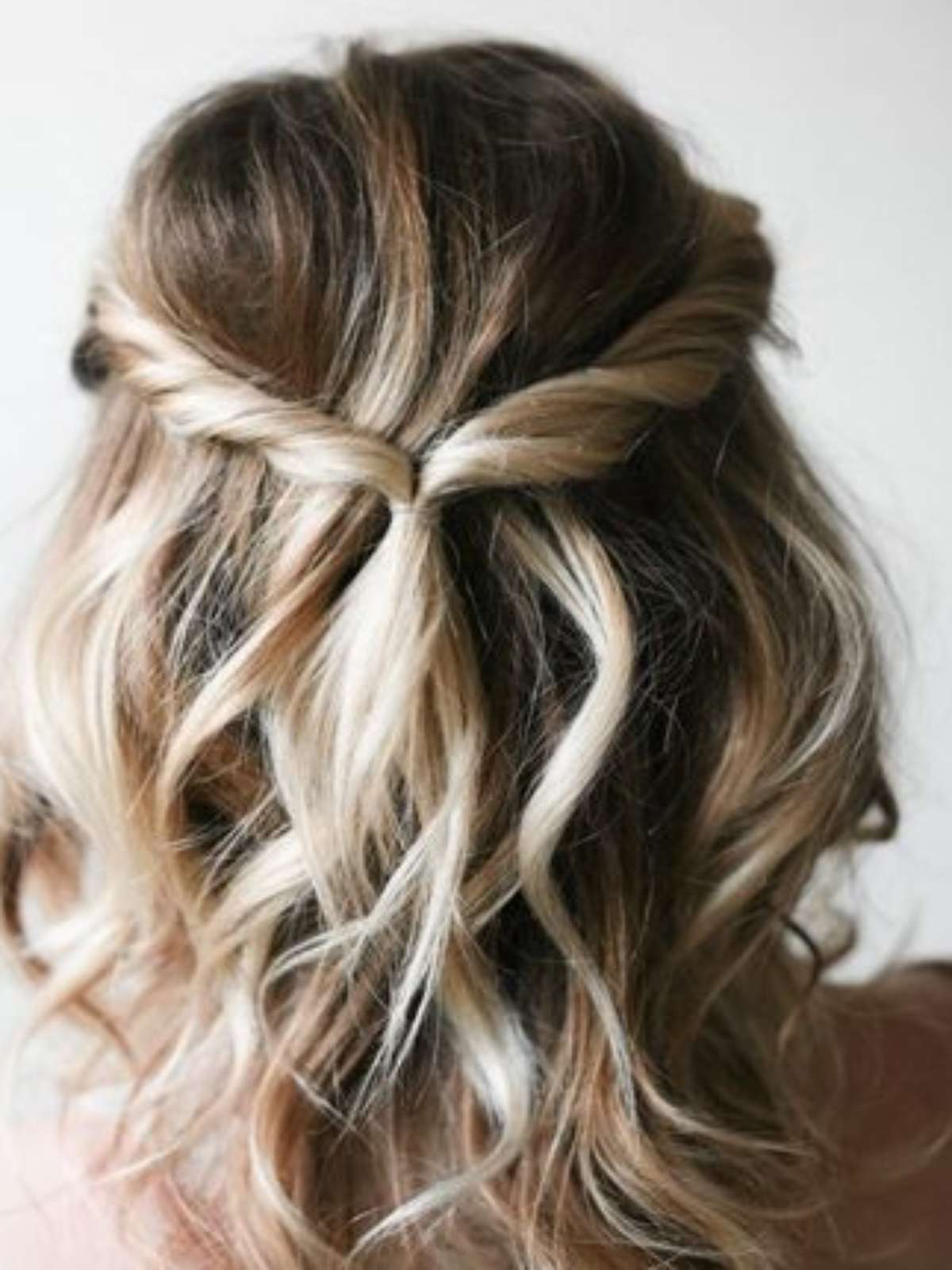 penteados para cabelo curto vs cabelo médio